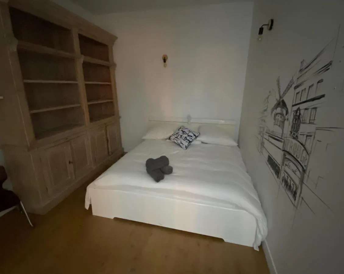 M-otel